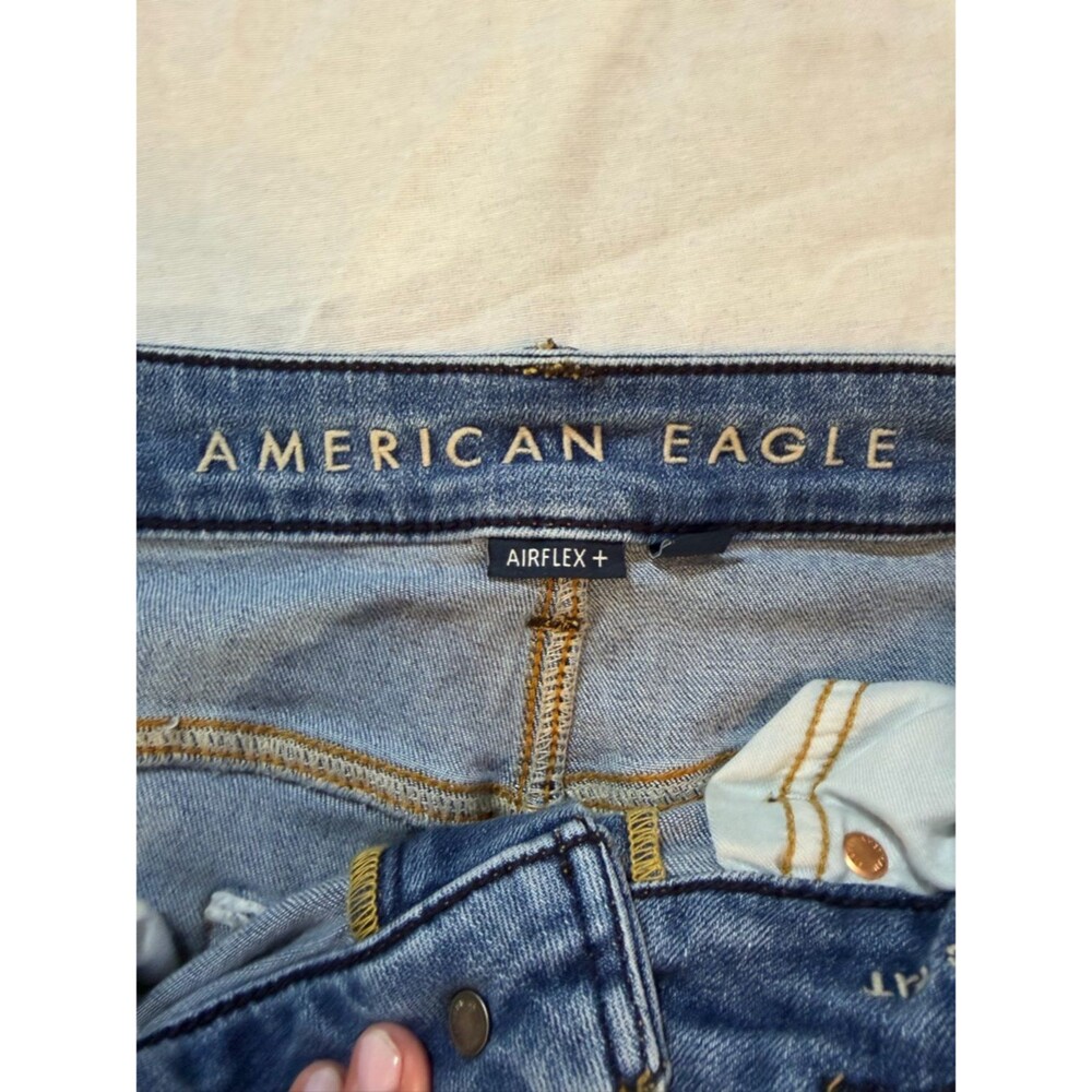 American Eagle Outfitters Men’s Light Wash Jeans size 33x32